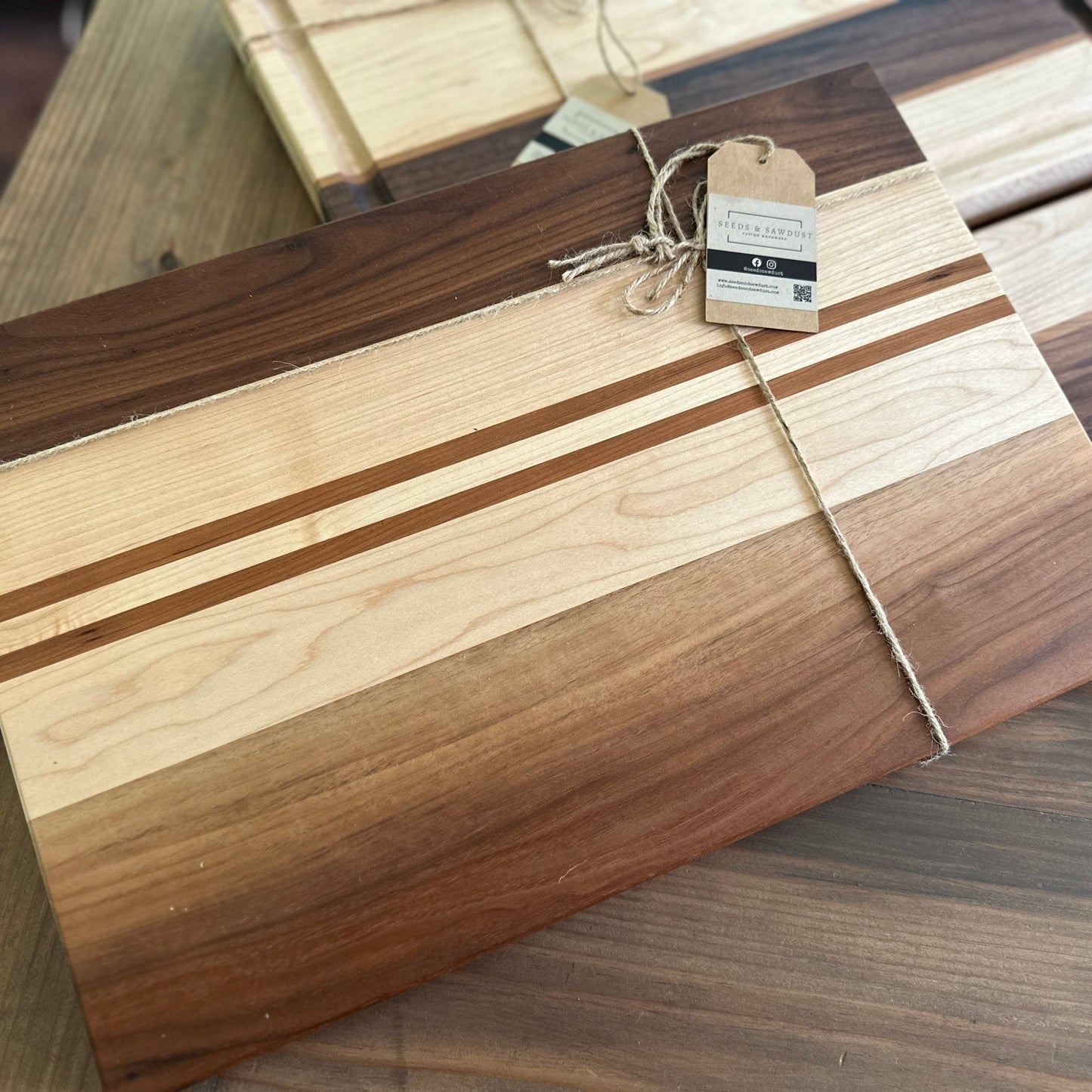 Hardwood Cutting Board | Walnut | Maple | Cherry - Seeds & Sawdust