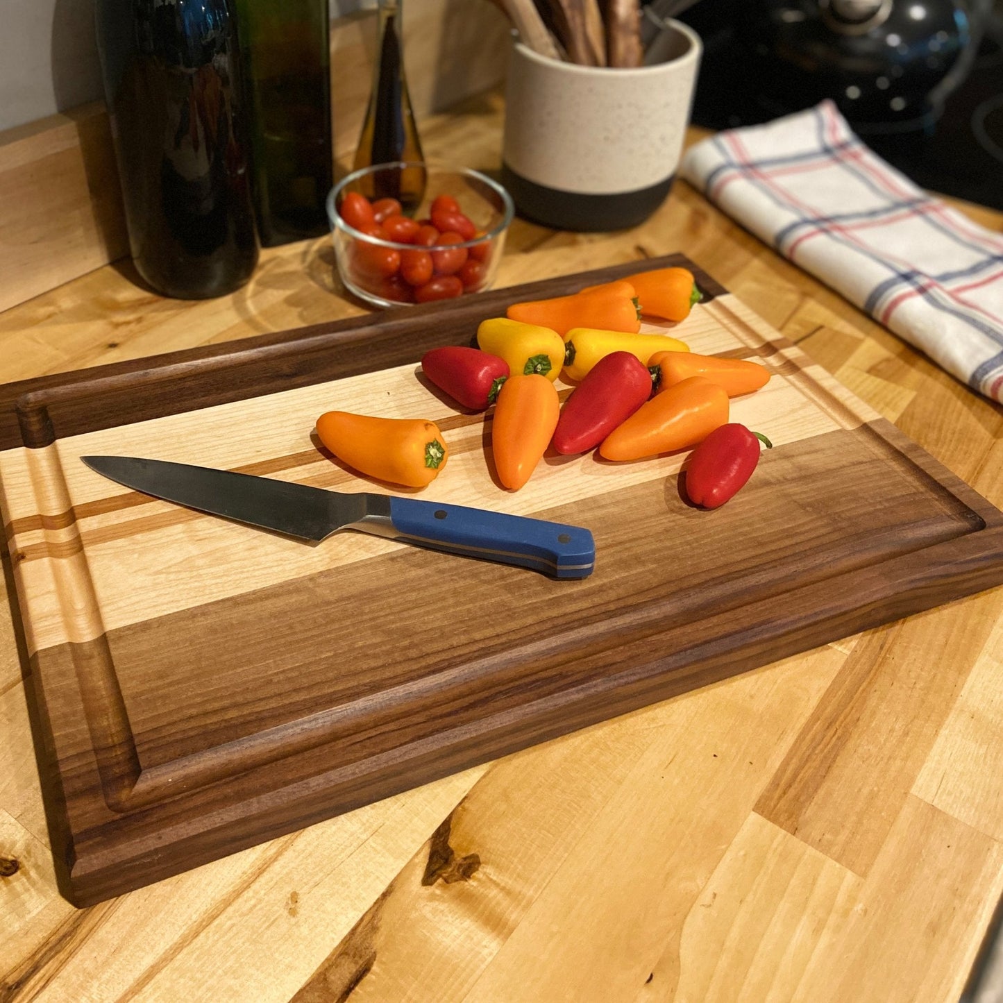 Hardwood Cutting Board | Walnut | Maple | Cherry - Seeds & Sawdust