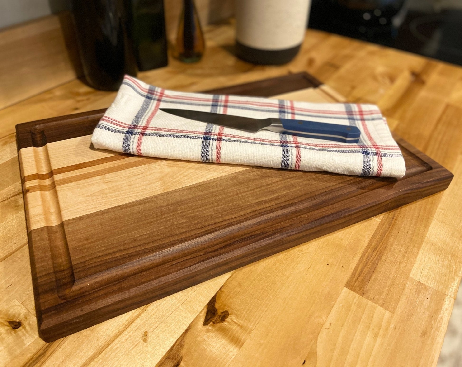 Hardwood Cutting Board | Walnut | Maple | Cherry - Seeds & Sawdust